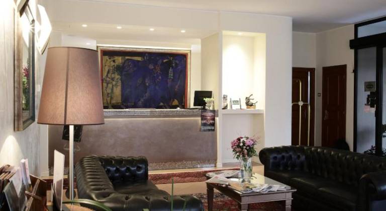 Hotel City — photo 2