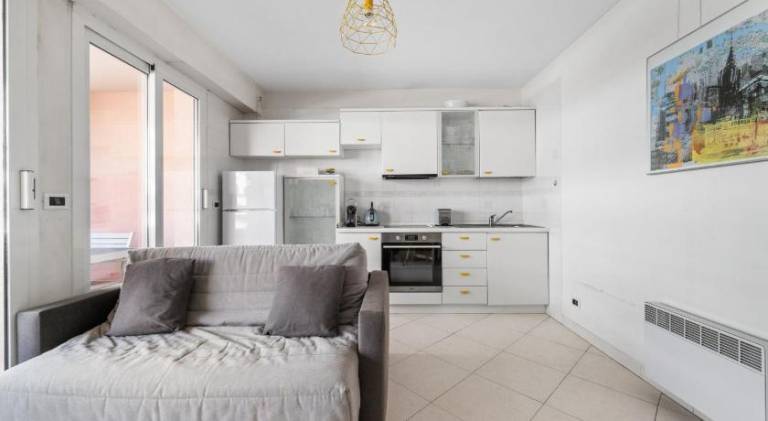 Rental apartment with terrace — photo 2