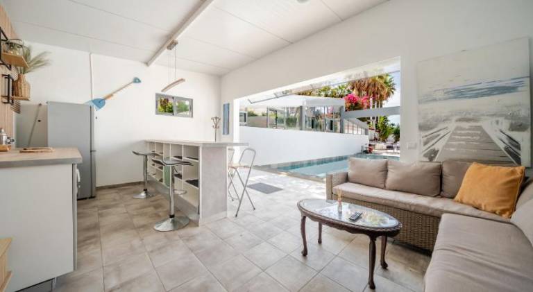House with garden, private pool & patio — photo 4