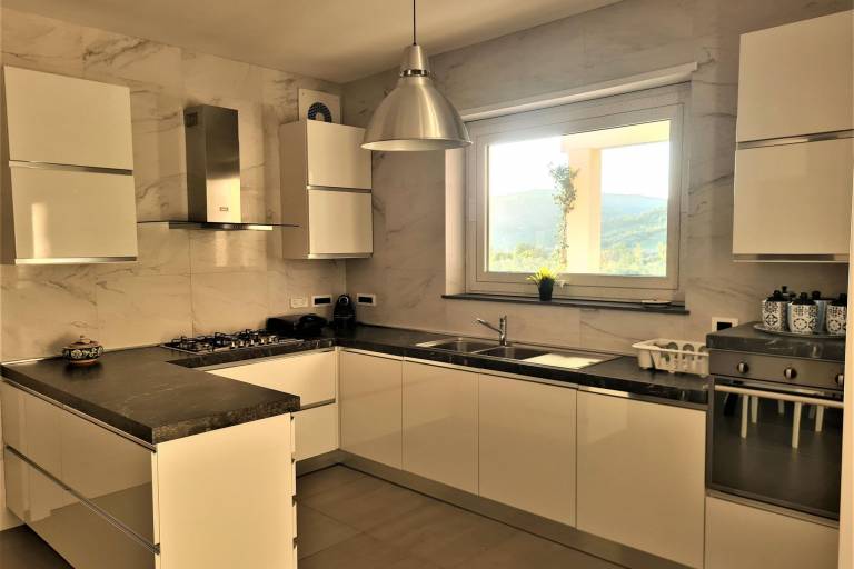 Fully equipped charming vacation home with grill, terrace & yard | Nature view | Pets are welcome — photo 4