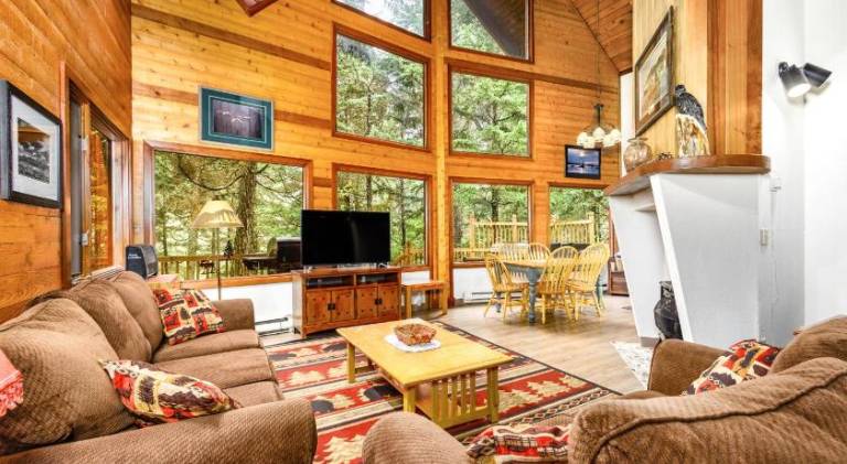Chalet with jacuzzi — photo 2