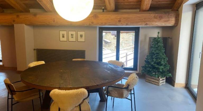 Chalet with garden — photo 4