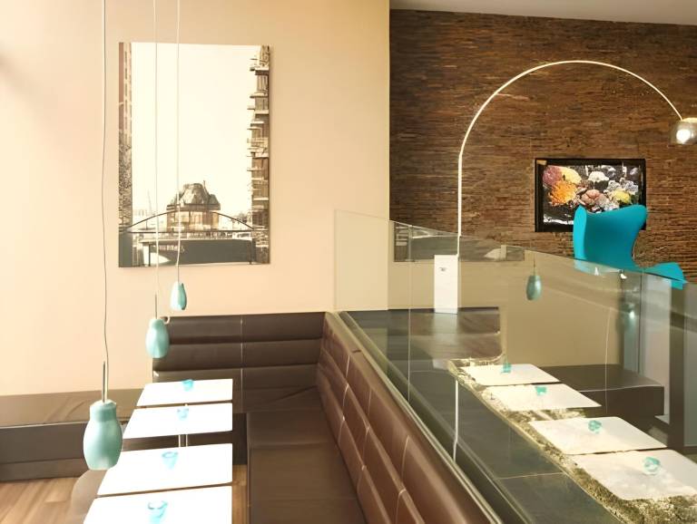 Motel One Hamburg-Altona — photo 4