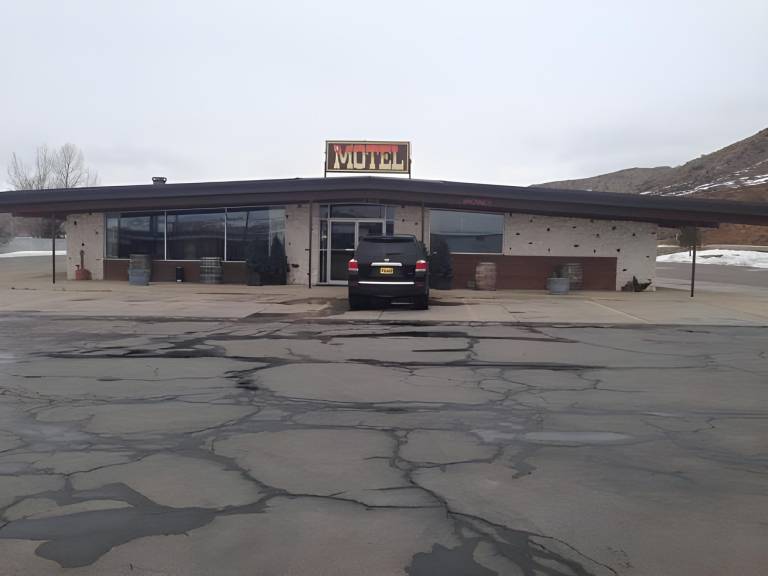 Prairie Inn in Evanston, WY