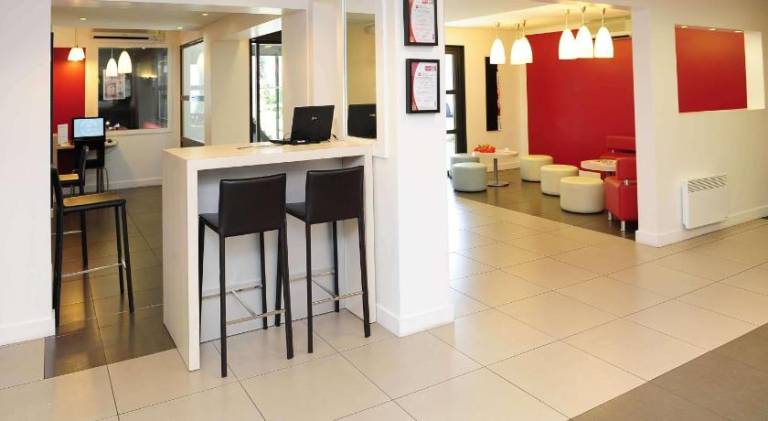Ibis Lyon Est Beynost A42 — photo 2