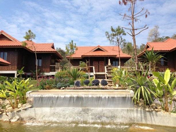 Resort  Puan Phu