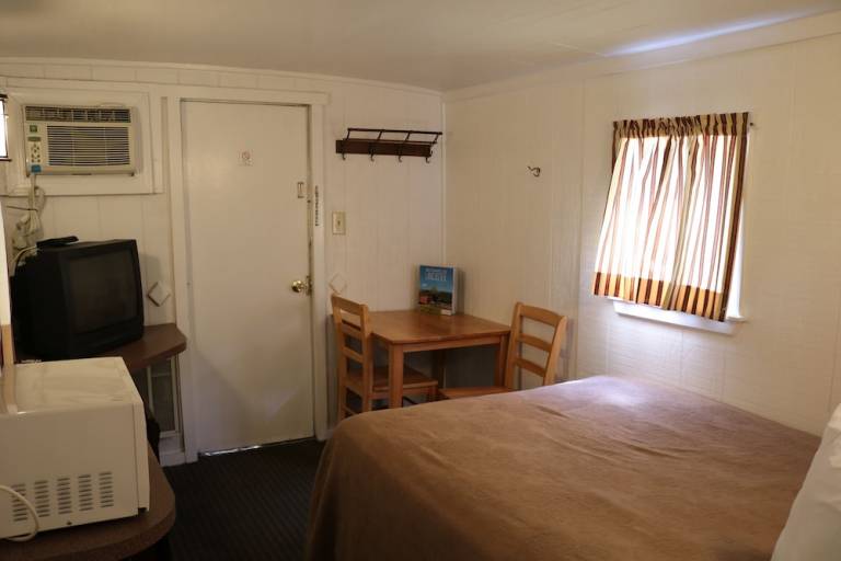 Motel Paradise