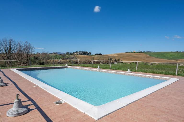 Charming rental apartment with terrace, pool & yard | Dogs allowed — photo 3