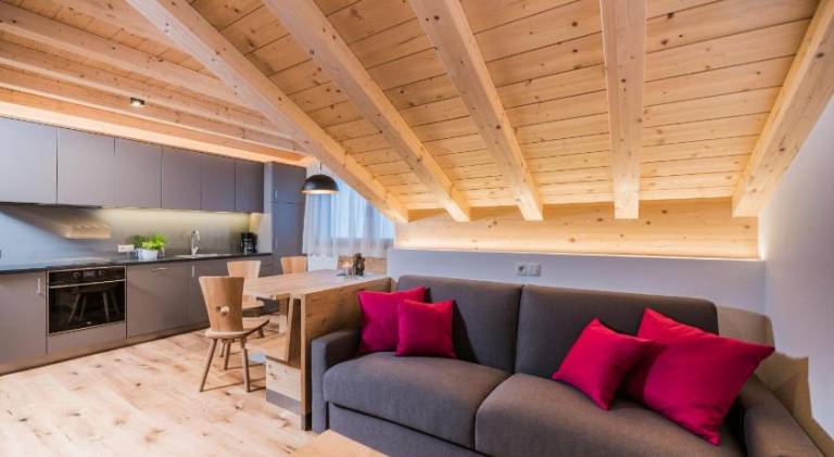 Beautiful serviced apartment with patio & garden | Dogs allowed — photo 3