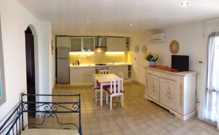 108_ Beautiful apartment on the beach, with swimming pool and parking. — photo 5