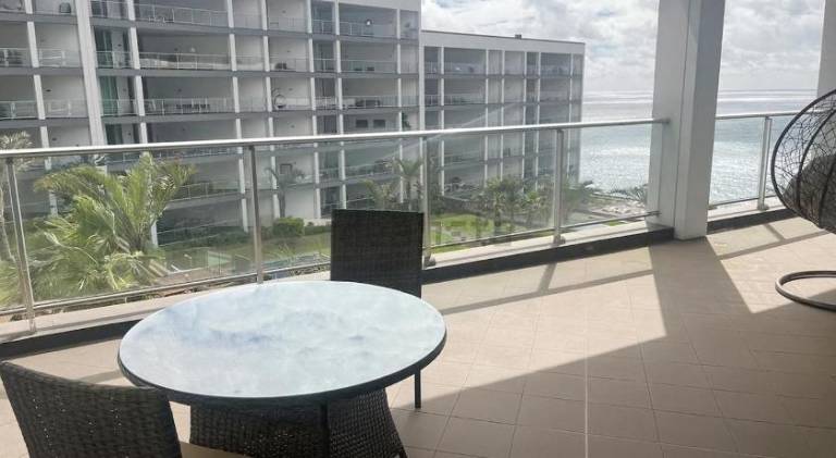 Rental apartment with patio & private pool | Near Doca do Cavacas in Funchal