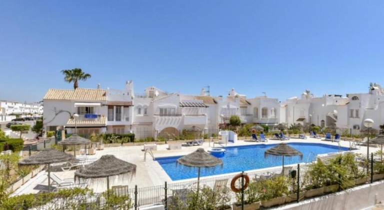 Holiday apartment with private pool & terrace in Playas