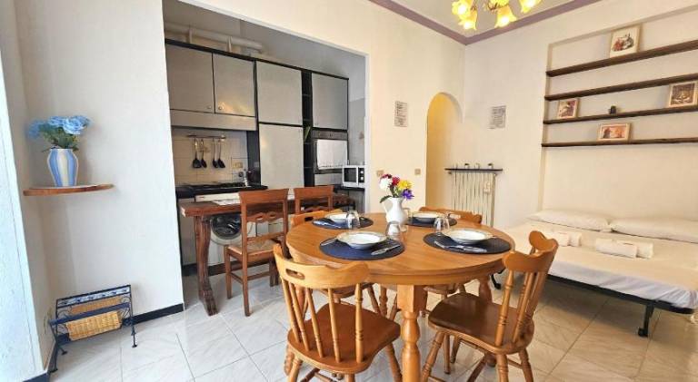 Apartment with 1 room for 4 persons — photo 2
