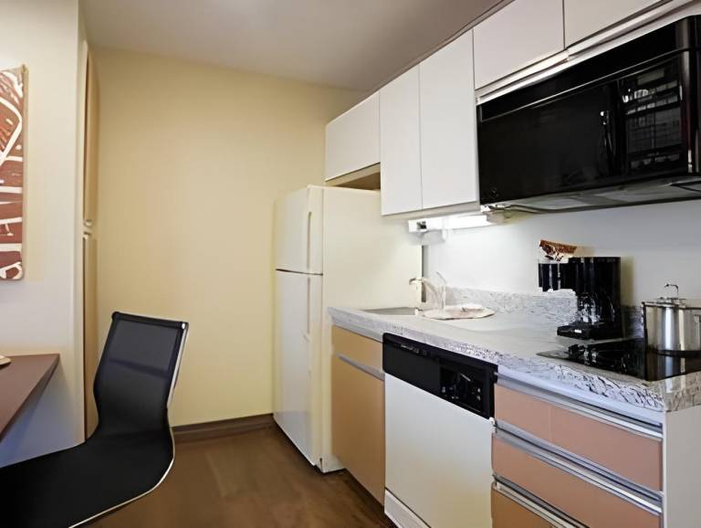 MainStay Suites Chicago Hoffman Estates — photo 4