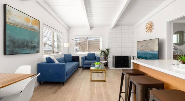 House with 2 rooms for 7 persons in El Segundo, CA