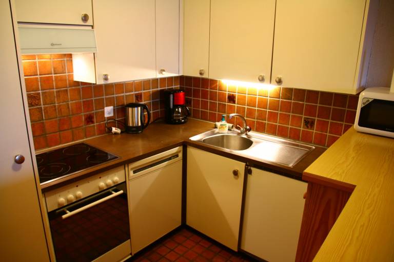 Rental apartment with yard — photo 5