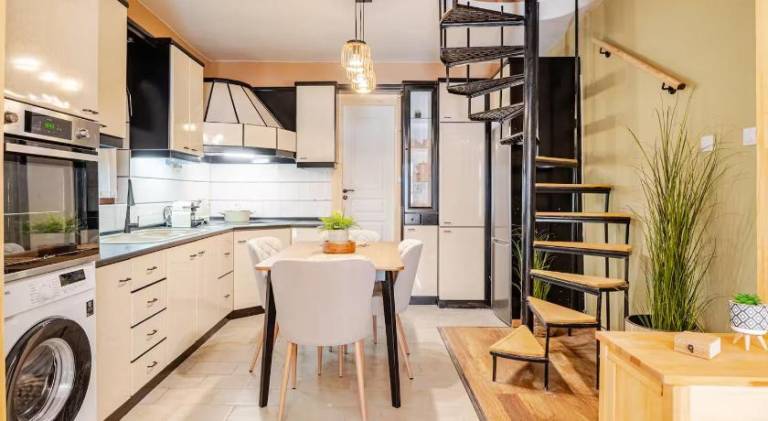 Cozy 1894 Heritage Maisonette - 1Gbps - JK 7towers — photo 2