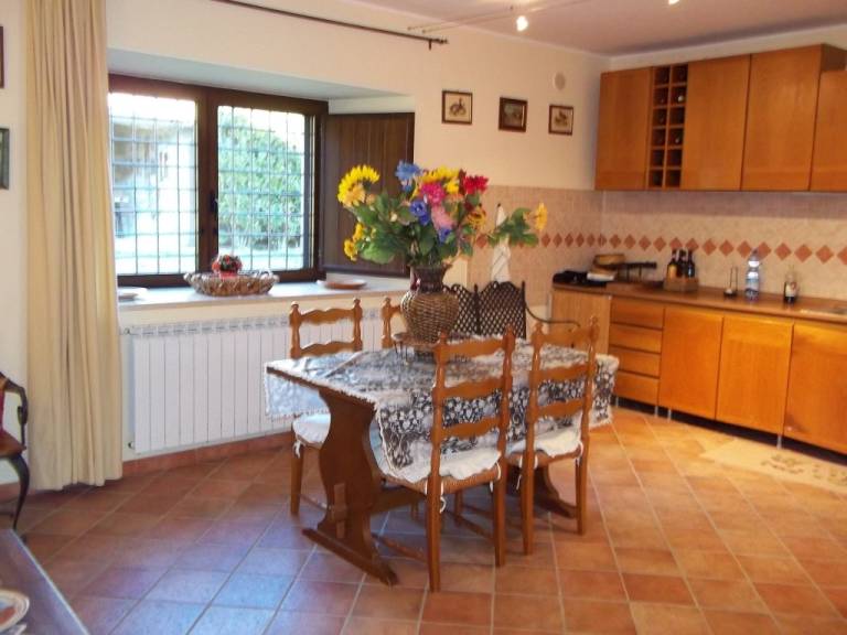 Villa with barbecue & garden | Garden view — photo 3