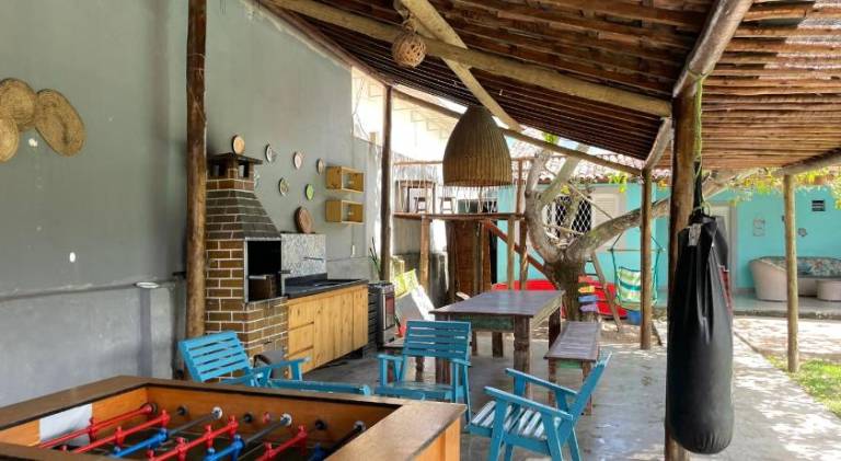 House with pool — photo 4