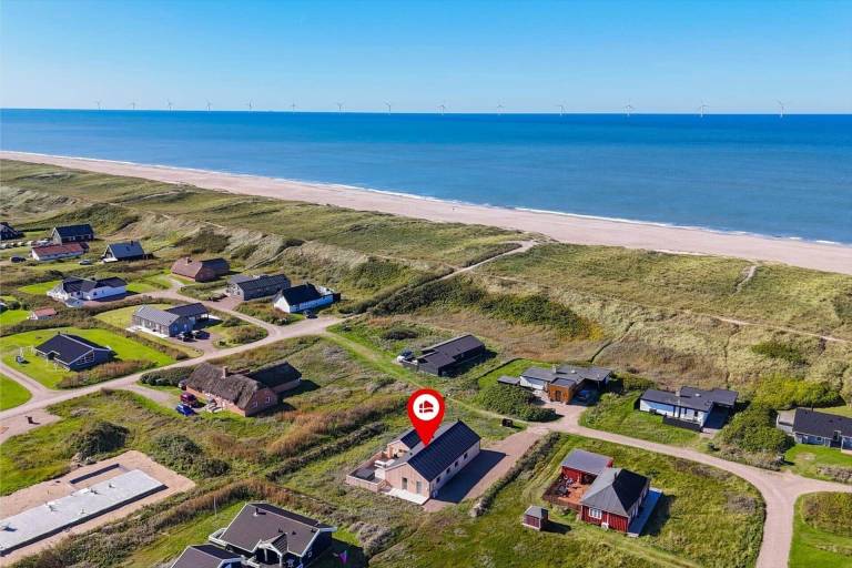 House with BBQ, hot tub & terrace in Harboore