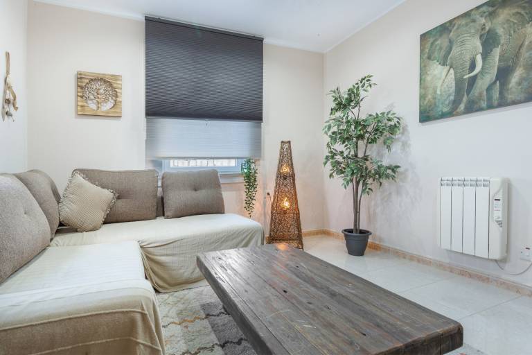 Fully equipped beautiful apartment with terrace & hot tub | Mountain view | Pet-friendly — photo 2