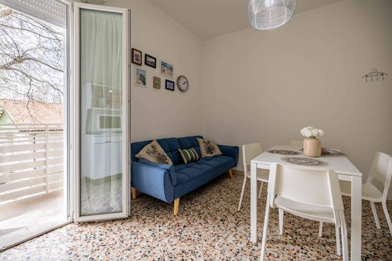 Holiday apartment with terrace — photo 4