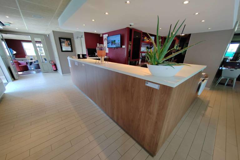 Campanile Caen Est Mondeville Hotel — photo 3