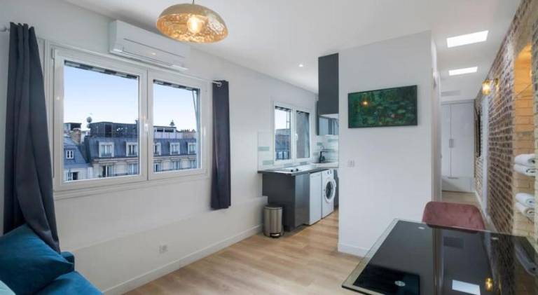 1 BedroomHaussmannAmazing viewEffeilTowerAC — photo 2