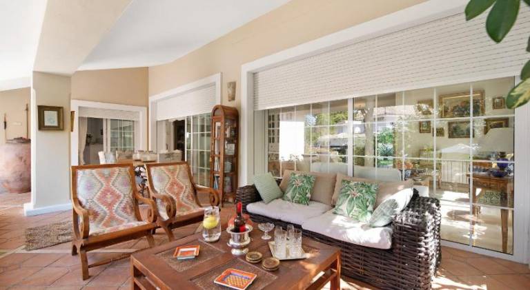 Fully equipped villa with yard, terrace & private pool | Perfect for remote work | Pets are welcome — photo 5