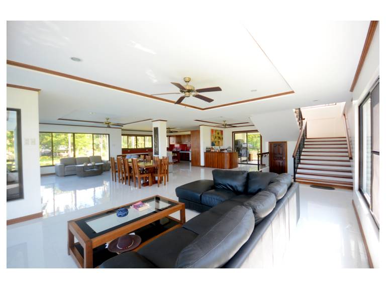 Villa with pool, grill & garden — photo 3