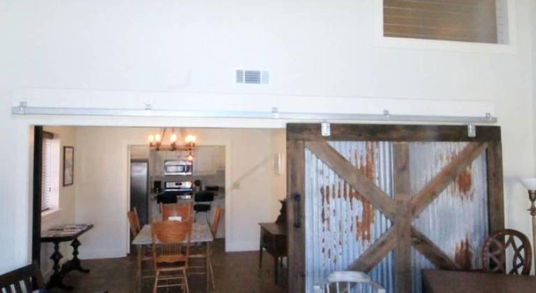 Large Unique Ground Floor Loft with Parking 1 — photo 5