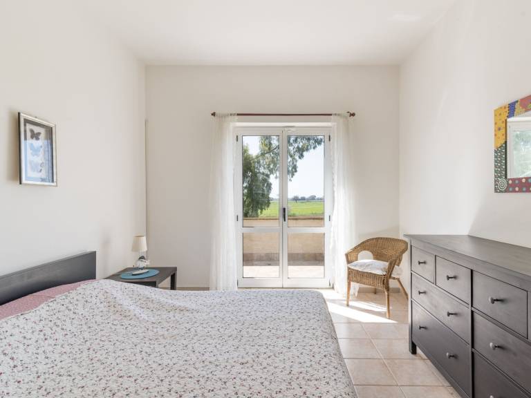 Vacation home with BBQ & terrace — photo 4