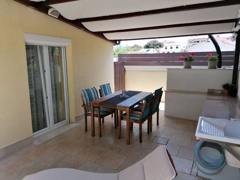 Strandnahes kleines Ferienhaus mit Terrasse — photo 5