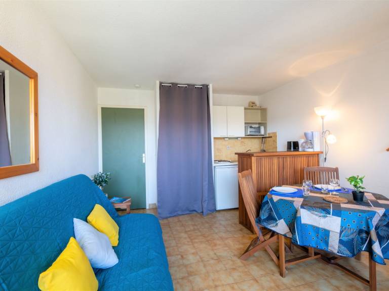 Holiday apartment with patio & pool | Next to the beach | Dogs allowed — photo 5