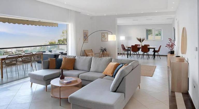 Apartment with jacuzzi in Vari-Voula-Vouliagmeni