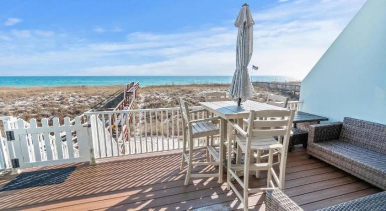 Vacation home with hot tub | Next to the beach | Pets allowed in Pensacola, FL