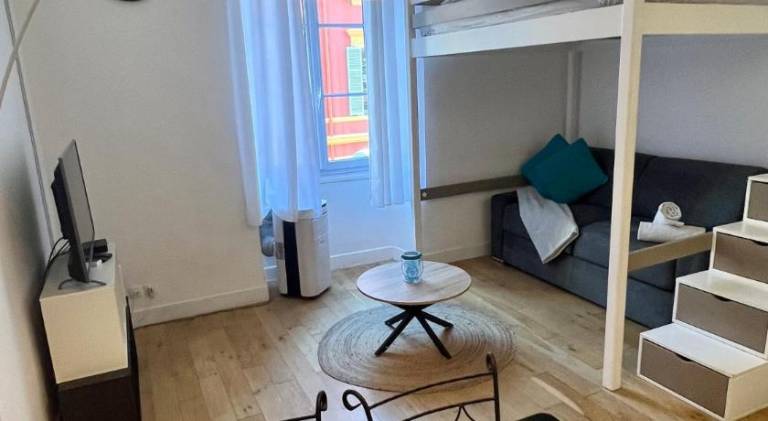 Fully equipped rental apartment | Close to Castle Hill | Next to the beach | Pets allowed — photo 2