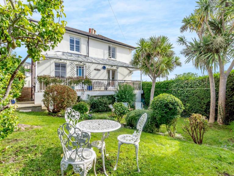 Children-friendly cottage with garden | Water view | Pets are welcome in Shanklin