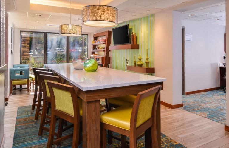 Hampton Inn Seattle-Airport — photo 2