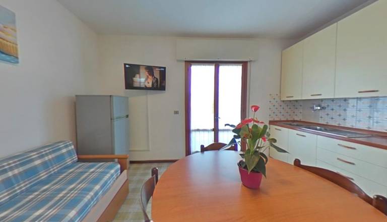 Apartment with 2 rooms for 5 persons — photo 2