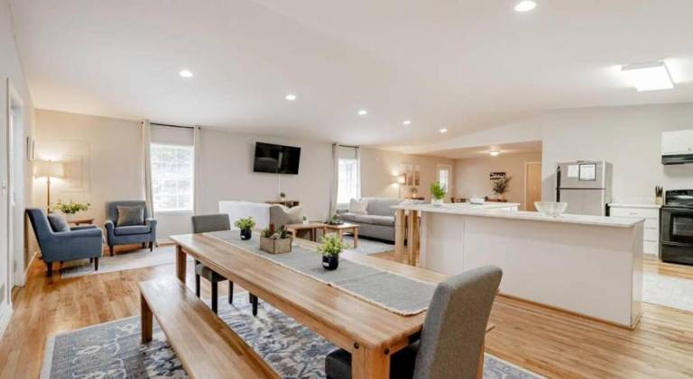 Big vacation home | Pets are welcome — photo 2