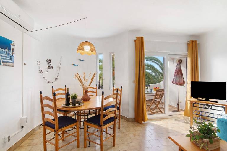 Holiday Apartment 'São Rafael' with Shared Pool, Private Balcony & Air Conditioning — photo 5
