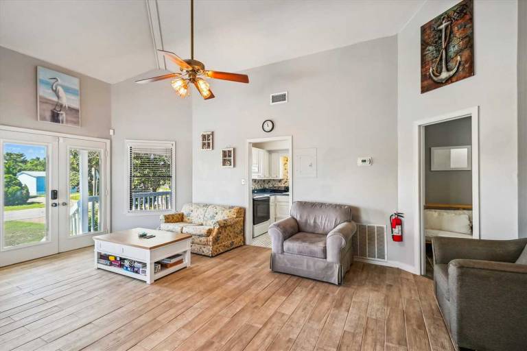 Beautiful vacation home | Pet-friendly — photo 4
