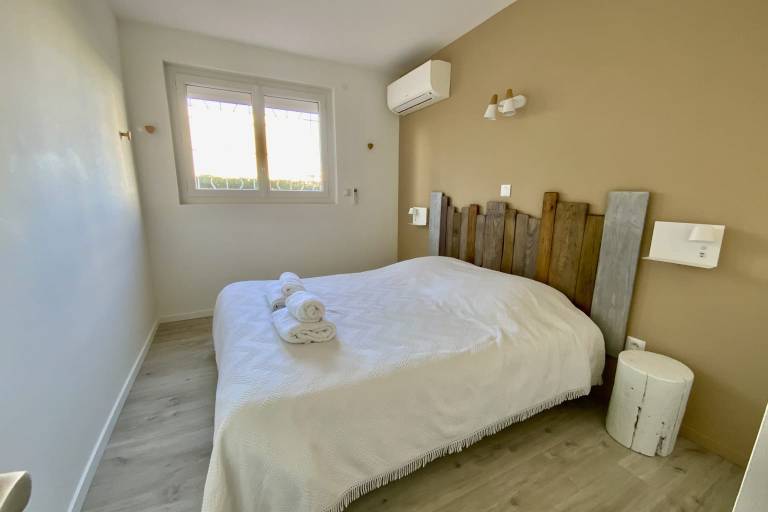 Rental apartment with patio — photo 4
