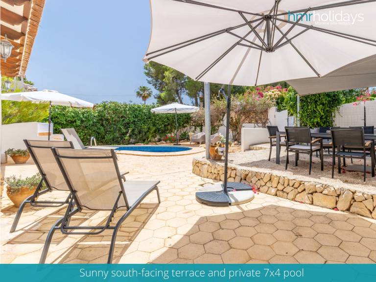 Villa with terrace, private pool & yard in Mora