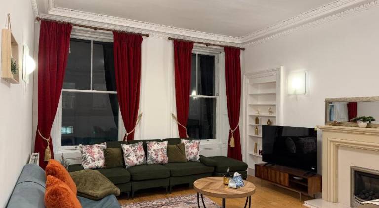Luxurious Victorian 3 Bed Flat in the Heart of Edinburgh in Edinburgh