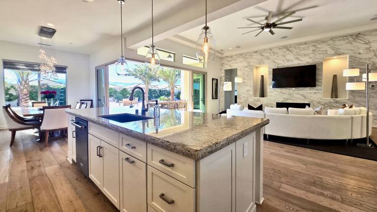 Paradise Island: Luxury Villa with Panoramic Views and Clubhouse Access..managed by Greenday! — photo 2