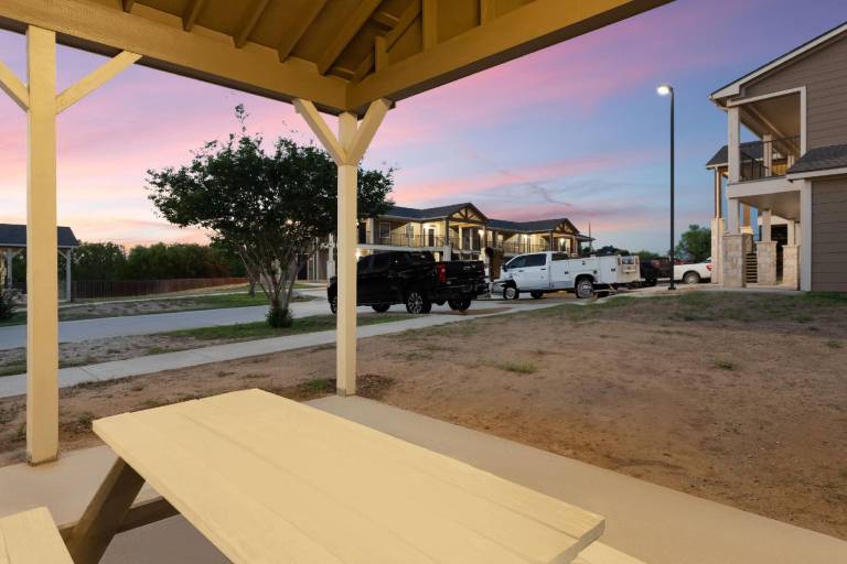 Eagle's Den Suites Carrizo Springs a Travelodge by Wyndham — photo 3