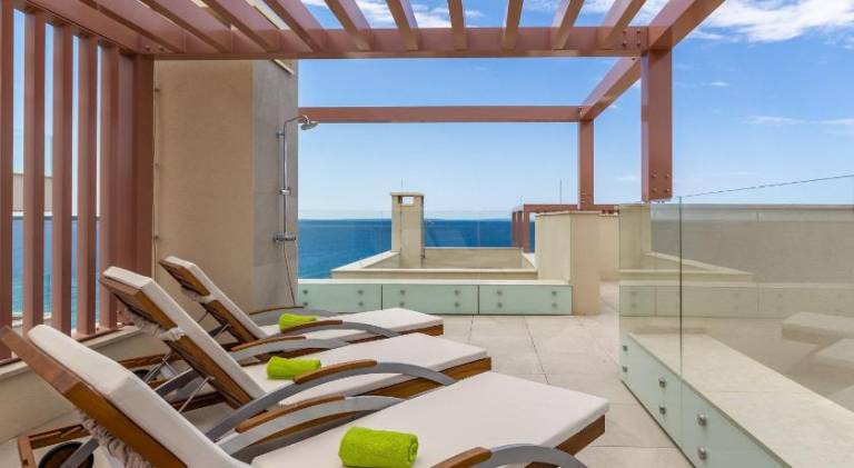 Villa with patio, hot tub & yard | Perfect for remote work — photo 4