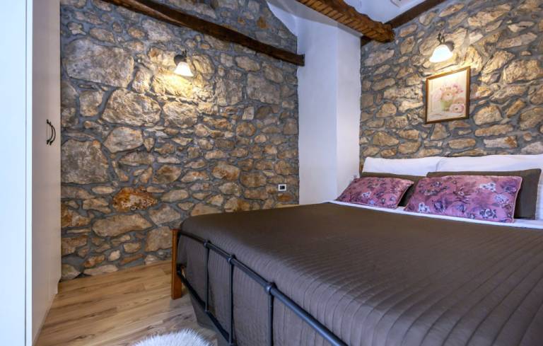 Fully equipped villa with yard, grill & terrace | Dogs allowed in Lovran